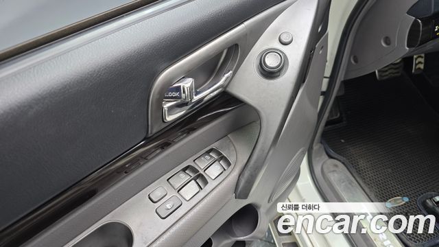 KG Mobility (SsangYong) Korando Turismo 4WD TX 9-seater 2016 — фото 15