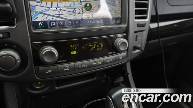 KG Mobility (SsangYong) Korando Turismo 4WD TX 9-seater 2016 — фото 16