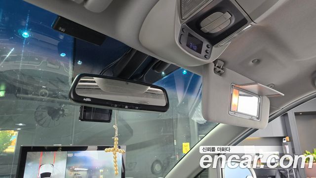 KG Mobility (SsangYong) Korando Turismo 4WD TX 9-seater 2016 — фото 19