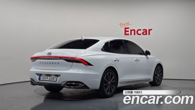 Hyundai Grandeur (IG) 2.5 Le Blanc 2023 — фото 2