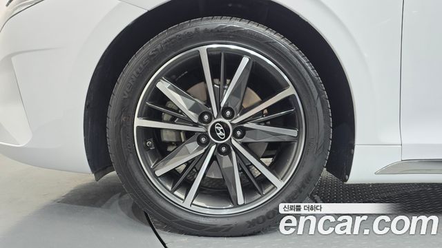 Hyundai Grandeur (IG) 2.5 Le Blanc 2023 — фото 5