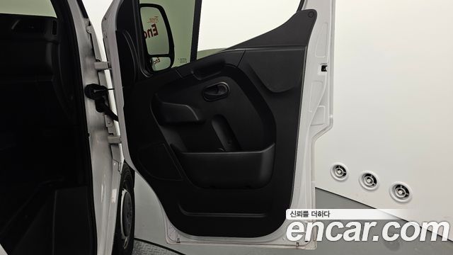 Renault Korea Master 2.3 Van L 2022 — фото 25
