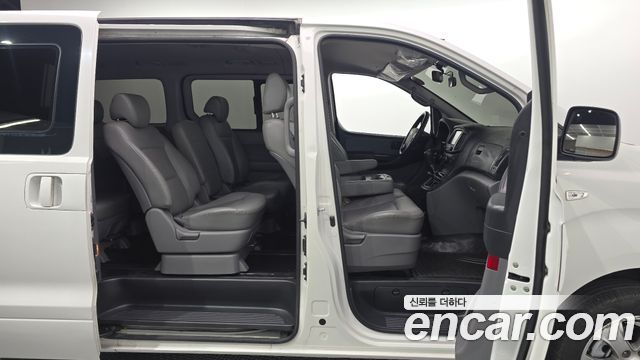 Hyundai Grand Starex 4WD Wagon 12-Seater Smart 2020 — фото 13