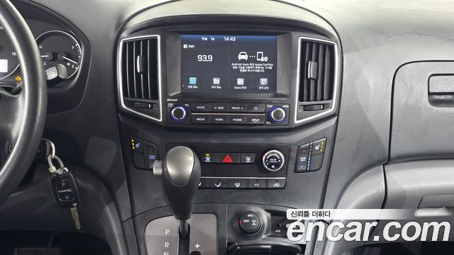 Hyundai Grand Starex 4WD Wagon 12-Seater Smart 2020 — фото 15