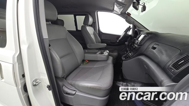 Hyundai Grand Starex 4WD Wagon 12-Seater Smart 2020 — фото 26