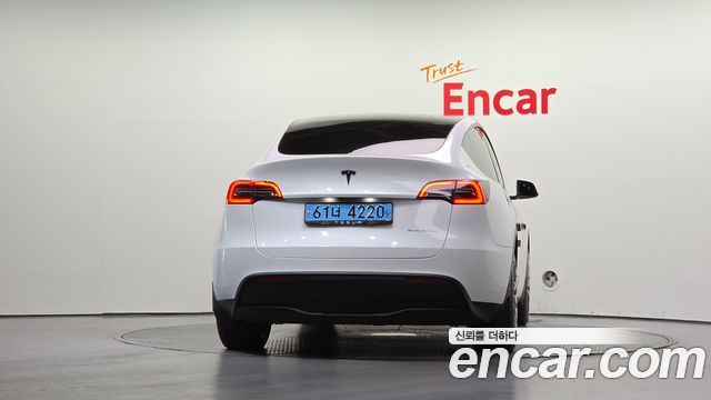Tesla Model Y Long Range AWD 2021 — фото 4