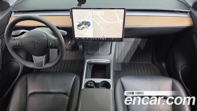 Tesla Model Y Long Range AWD 2021 — фото 7