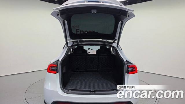 Tesla Model Y Long Range AWD 2021 — фото 20