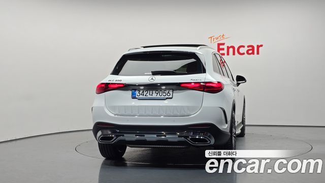 Mercedes-Benz GLC-Class (X254) GLC300 4MATIC AMG Line 2025 — фото 4