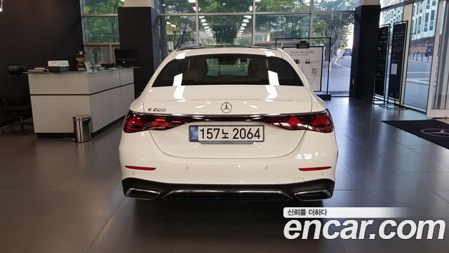 Mercedes-Benz E-Class (W214) E200 AMG Line 2026 — фото 4