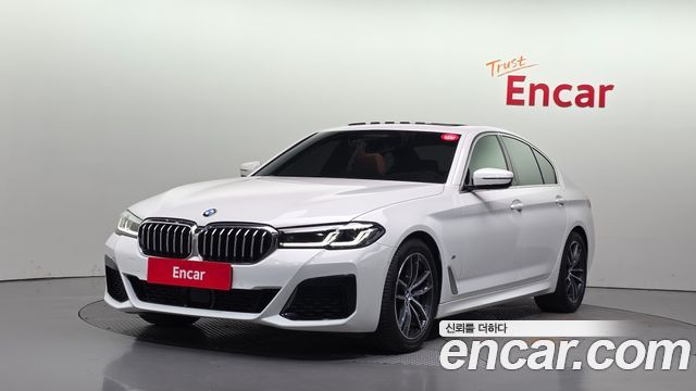 BMW 5 Series (G30) 520i M Sport 2022 — фото 1
