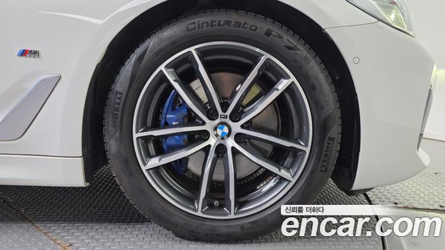 BMW 5 Series (G30) 520i M Sport 2022 — фото 5