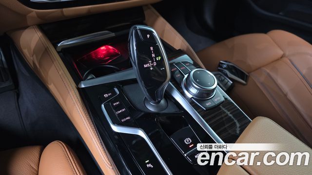 BMW 5 Series (G30) 520i M Sport 2022 — фото 9