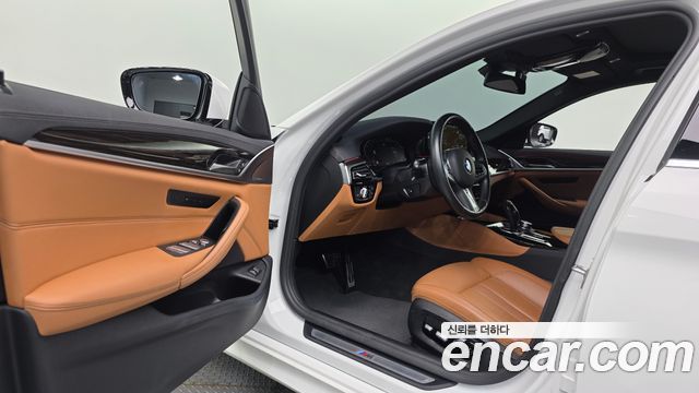 BMW 5 Series (G30) 520i M Sport 2022 — фото 10