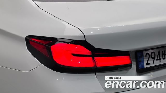 BMW 5 Series (G30) 520i M Sport 2022 — фото 23
