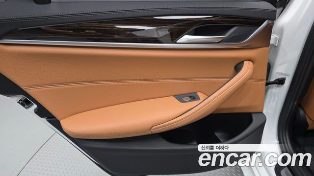 BMW 5 Series (G30) 520i M Sport 2022 — фото 25