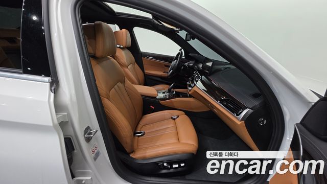 BMW 5 Series (G30) 520i M Sport 2022 — фото 26
