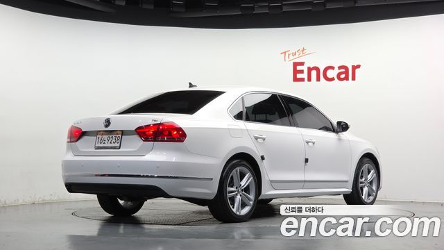 Volkswagen Passat 2.0 TDI B7 2013 — фото 2