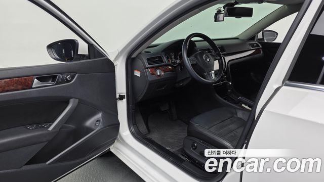Volkswagen Passat 2.0 TDI B7 2013 — фото 10
