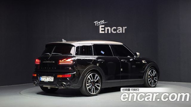MINI Cooper S Clubman Shadow Edition 2nd 2022 — фото 2