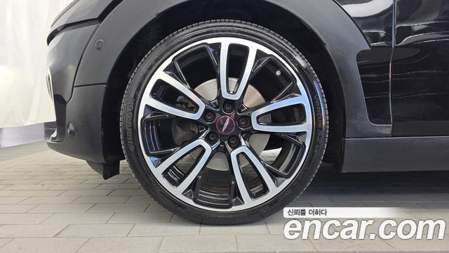 MINI Cooper S Clubman Shadow Edition 2nd 2022 — фото 5