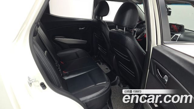 KG Mobility (SsangYong) Tivoli VX 2WD 2016 — фото 12