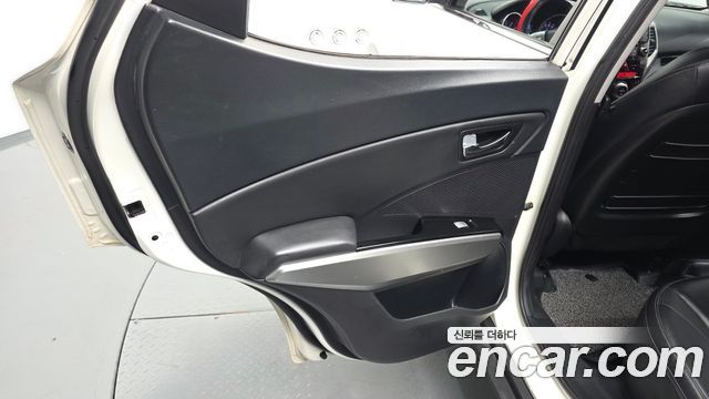 KG Mobility (SsangYong) Tivoli VX 2WD 2016 — фото 25