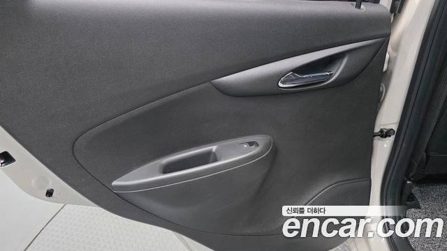 Chevrolet Spark Premier 2019 — фото 25