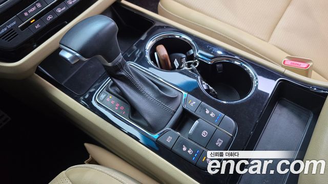 Kia Carnival 9-Seater Prstige 2020 — фото 9
