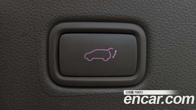 Kia Carnival 9-Seater Prstige 2020 — фото 16
