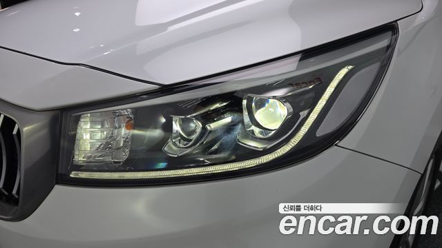 Kia Carnival 9-Seater Prstige 2020 — фото 22
