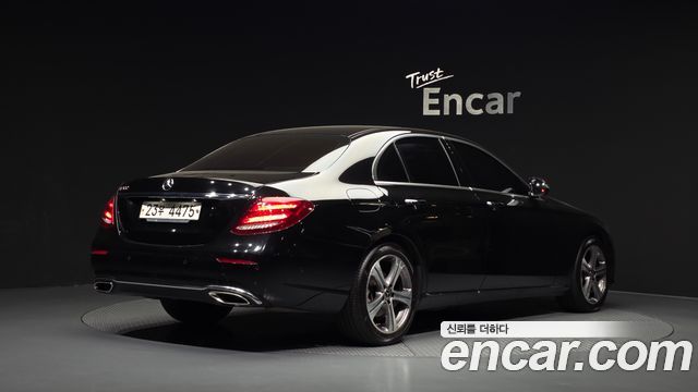 Mercedes-Benz E-Class (W213) E300 Avantgarde 2019 — фото 2