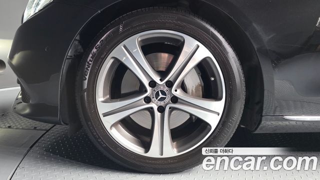 Mercedes-Benz E-Class (W213) E300 Avantgarde 2019 — фото 5