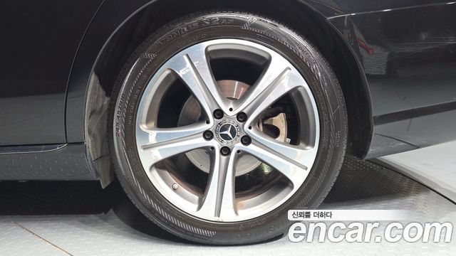 Mercedes-Benz E-Class (W213) E300 Avantgarde 2019 — фото 21