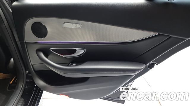 Mercedes-Benz E-Class (W213) E300 Avantgarde 2019 — фото 25