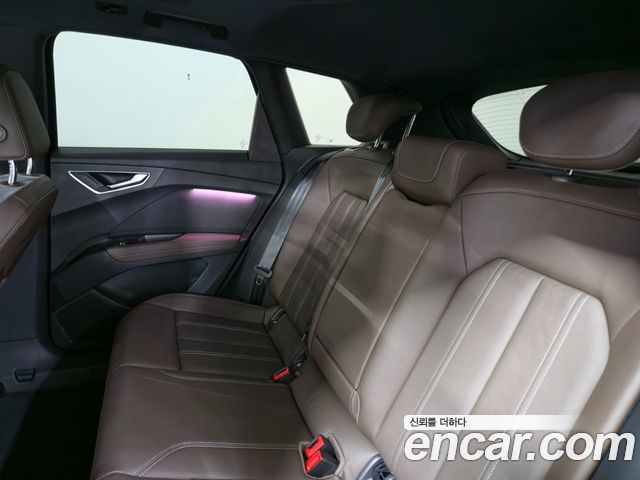 Audi Q4 e-tron (F4) 45 Premium 2025 — фото 15