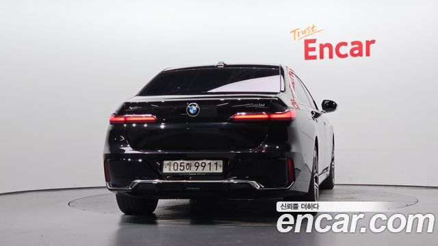BMW 7 Series (G70) 740d xDrive M Sport 2024 — фото 4