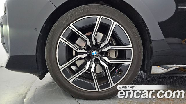BMW 7 Series (G70) 740d xDrive M Sport 2024 — фото 5
