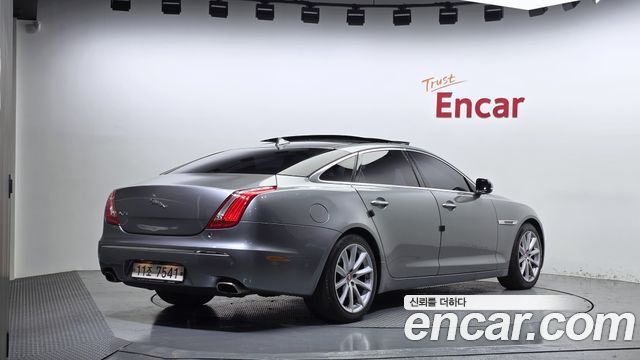 Jaguar XJ 3.0D Premium Luxury LWB X351 2015 — фото 2
