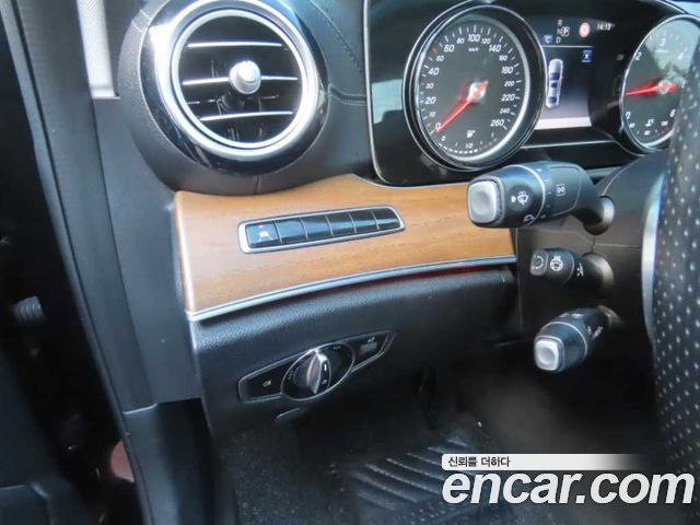 Mercedes-Benz E-Class (W213) E220d 4MATIC Exclusive 2018 — фото 19