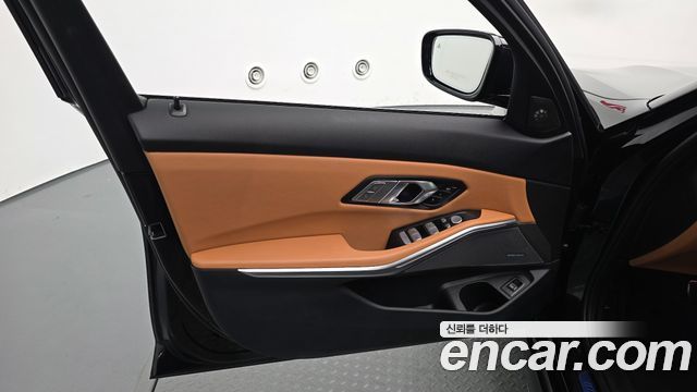 BMW 3 Series (G20) 320i M Sport 2025 — фото 24