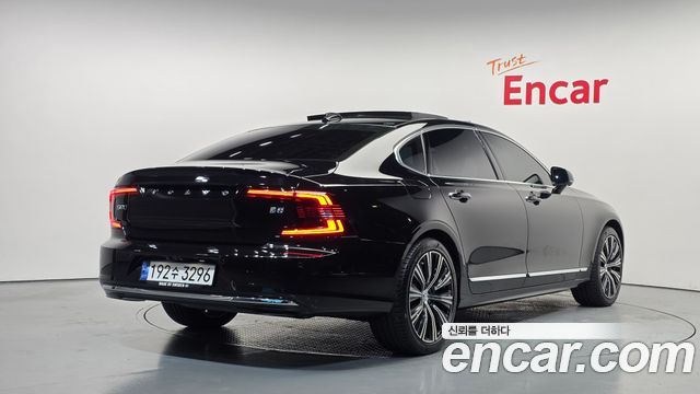Volvo S90 B5 Ultimate Bright 2023 — фото 2