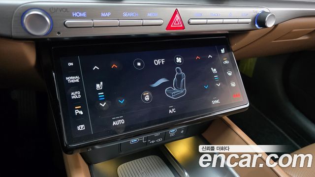 Hyundai Grandeur (GN7) 2,5 Gasoline 2WD Premium 2023 — фото 17