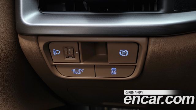 Hyundai Grandeur (GN7) 2,5 Gasoline 2WD Premium 2023 — фото 18