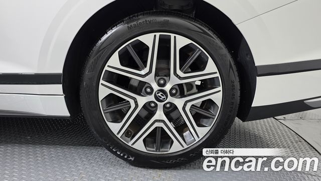 Hyundai Grandeur (GN7) 2,5 Gasoline 2WD Premium 2023 — фото 21