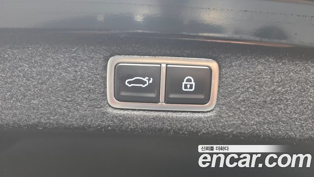 Hyundai Grandeur (GN7) 2,5 Gasoline 2WD Calligraphy 2023 — фото 20