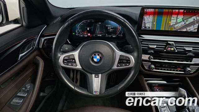 BMW 5 Series (G30) 523d xDrive M Sport 2021 — фото 13