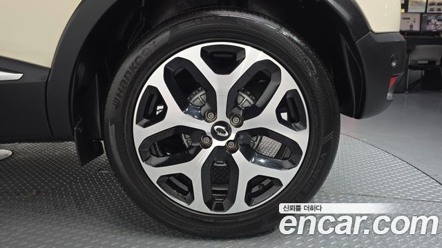 Renault Korea QM3 RE 2018 — фото 21