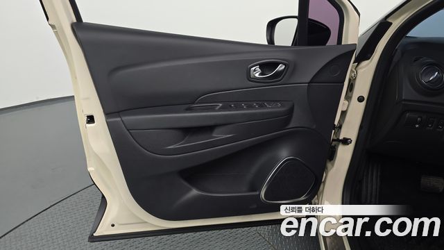 Renault Korea QM3 RE 2018 — фото 24