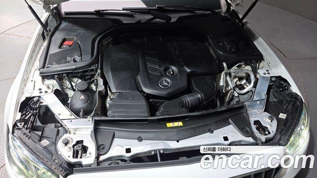 Mercedes-Benz E-Class (W213) E220d Avantgarde 2017 — фото 6
